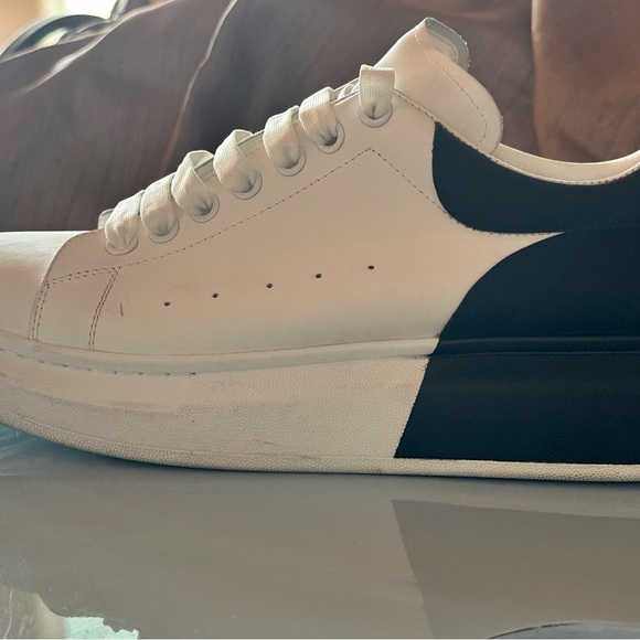 Alexander McQUEEN Men’s leather sneakers - Picture 3 of 5